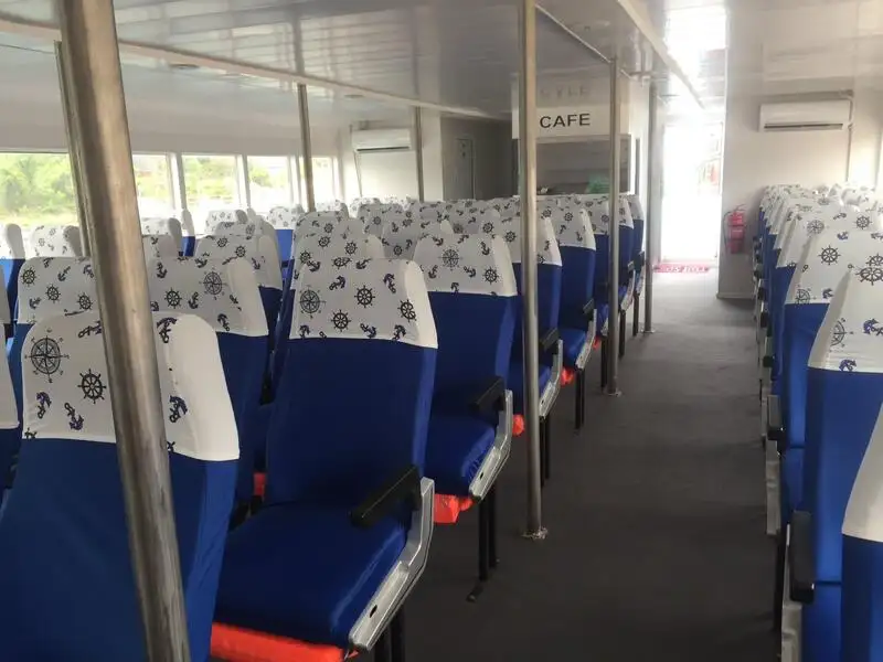 Catamarã à venda