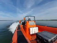 Navio porta-contêineres à venda