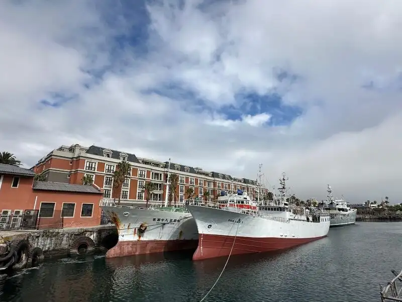 Navio de pesca de arrasto à venda