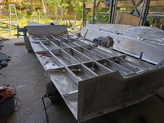 Barcos de trabalho à venda