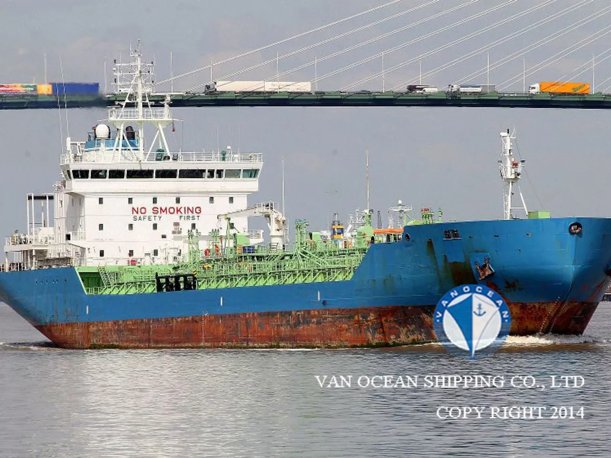 Navio-tanque de óleo/produtos químicos à venda
