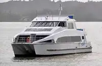 Catamarã à venda