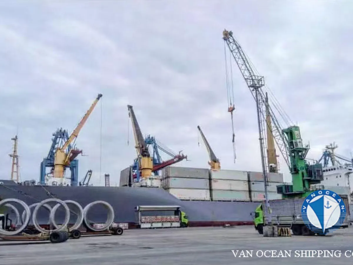 Navio frigorífico à venda