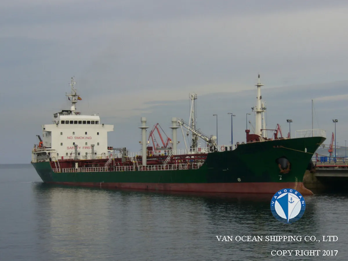 Navio-tanque de óleo/produtos químicos à venda