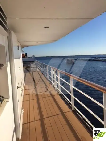 Navio de cruzeiro à venda