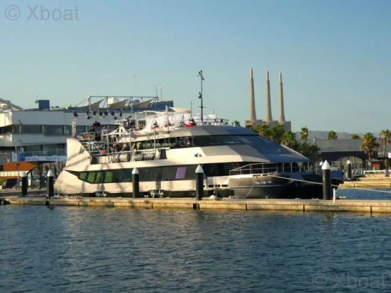 Navio de cruzeiro à venda