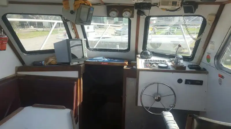 Navio de pesca de arrasto à venda