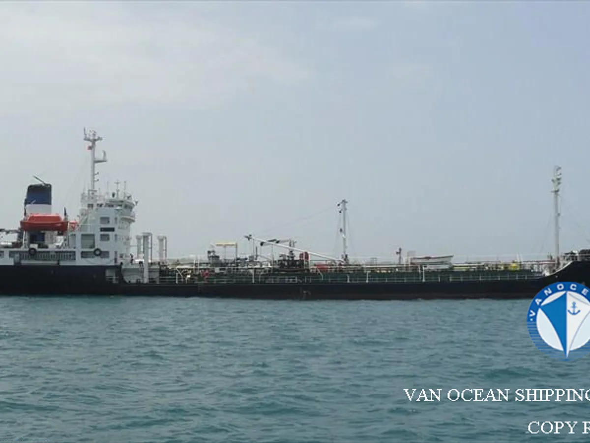 Navio-tanque de óleo/produtos químicos à venda