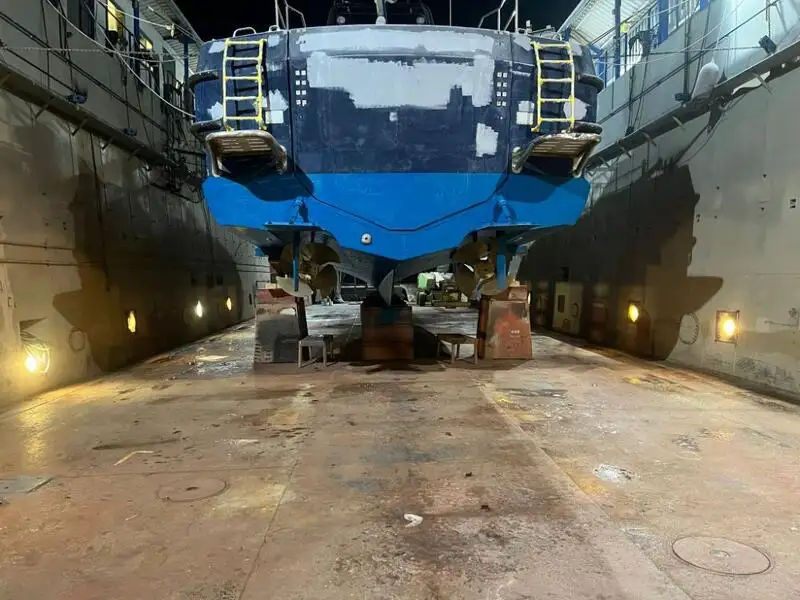 Navio de patrulha à venda