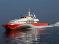 Catamarã à venda