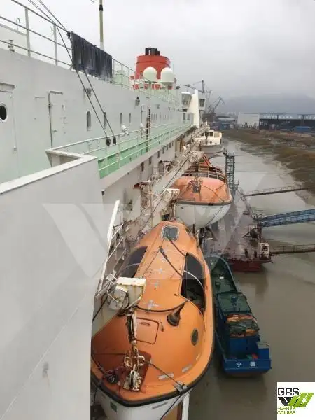 Navio de cruzeiro à venda