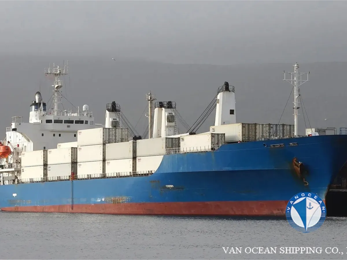 Navio frigorífico à venda