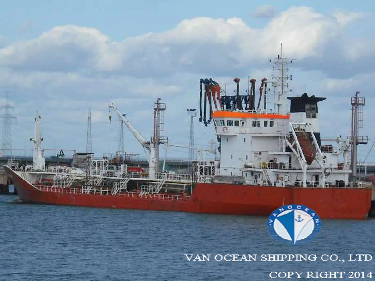 Navio-tanque de óleo/produtos químicos à venda