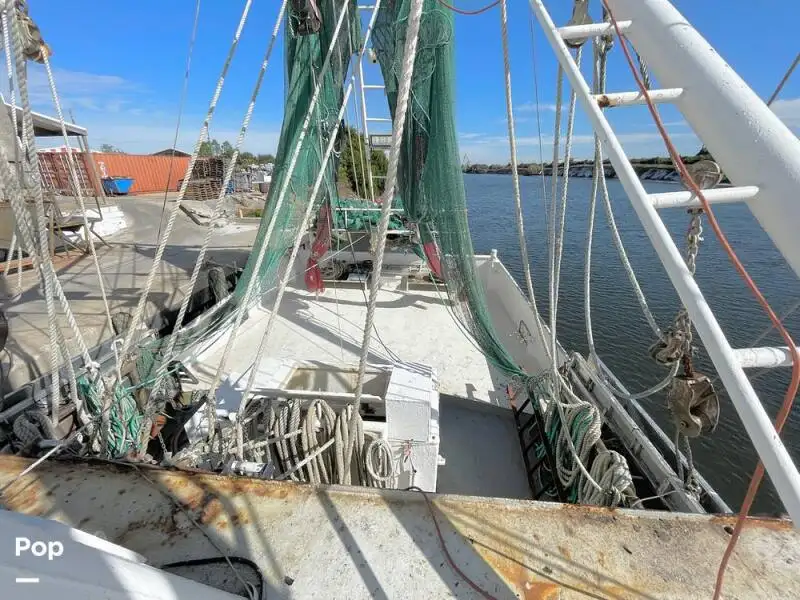 Navio de pesca de arrasto à venda