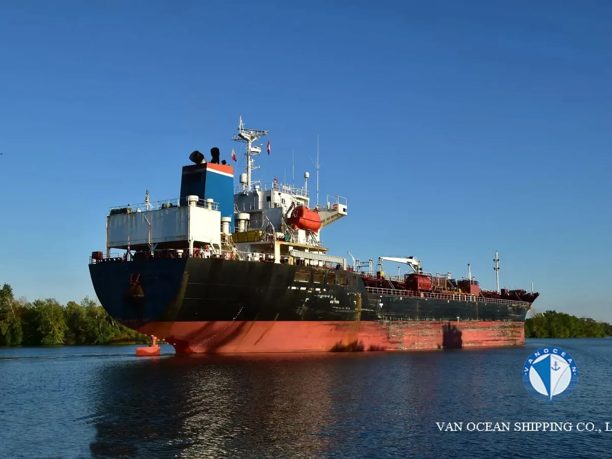 Navio-tanque de óleo/produtos químicos à venda