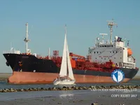 Navio-tanque de óleo/produtos químicos à venda