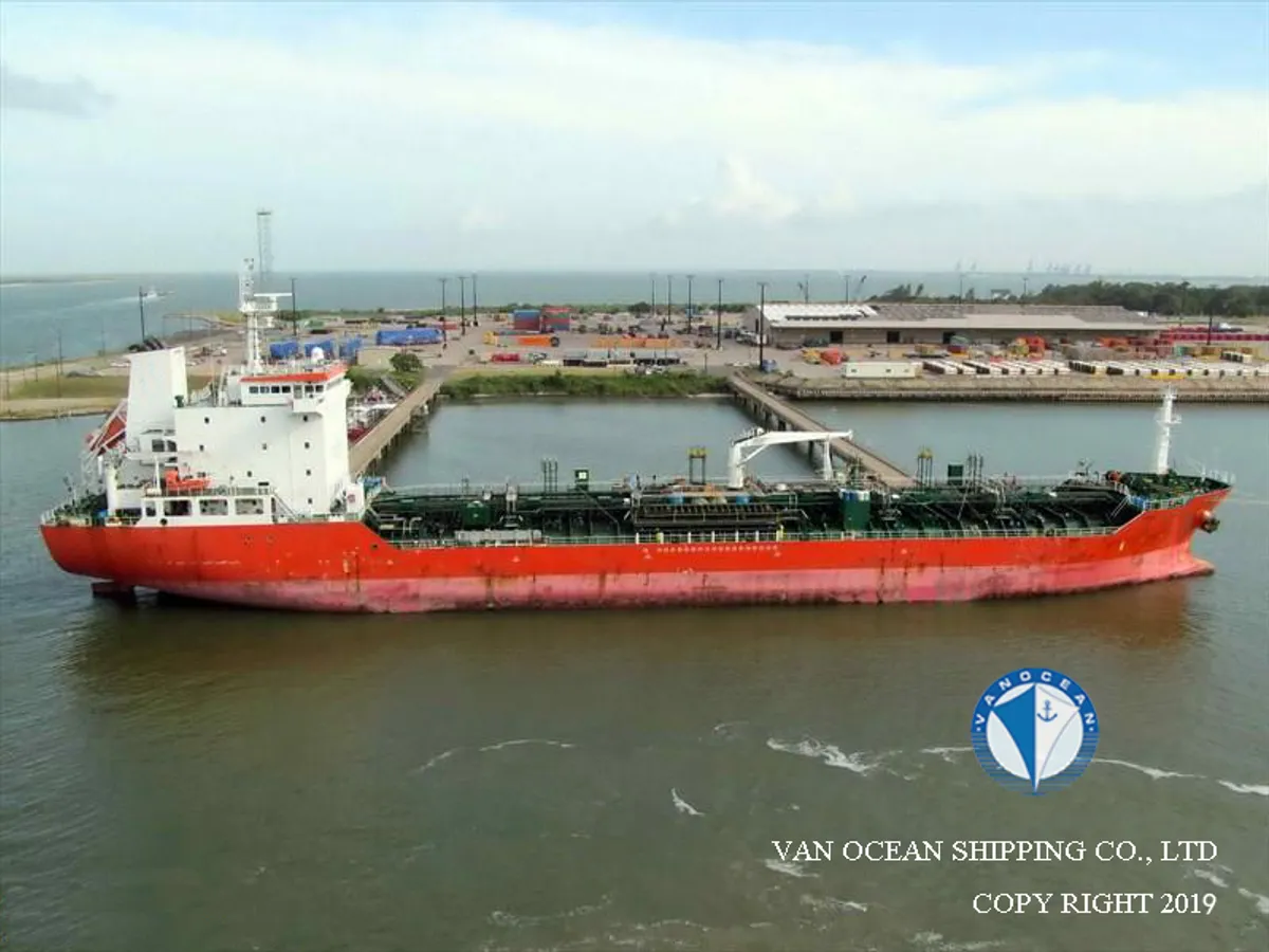 Navio-tanque de óleo/produtos químicos à venda