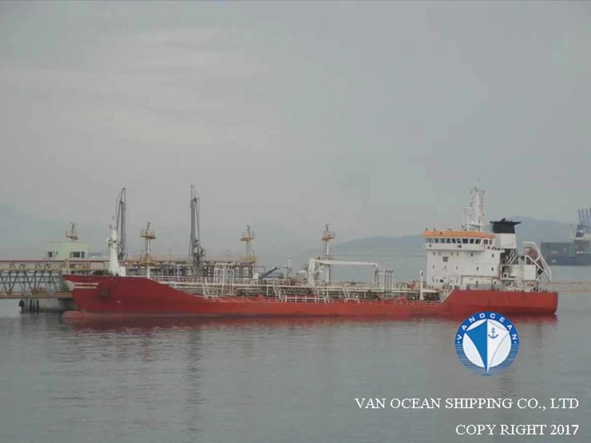 Navio-tanque de óleo/produtos químicos à venda