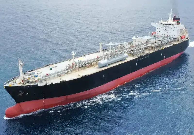 Navio transportador de GNL à venda