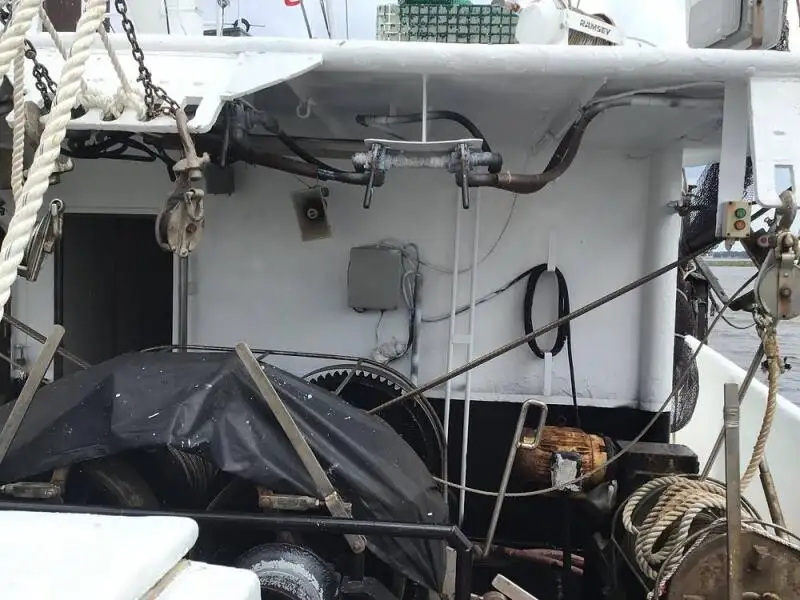 Navio de pesca de arrasto à venda