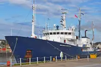 Navio de pesquisa à venda