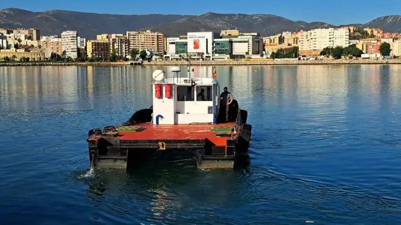 Barcos de trabalho à venda