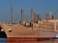 Navio frigorífico à venda