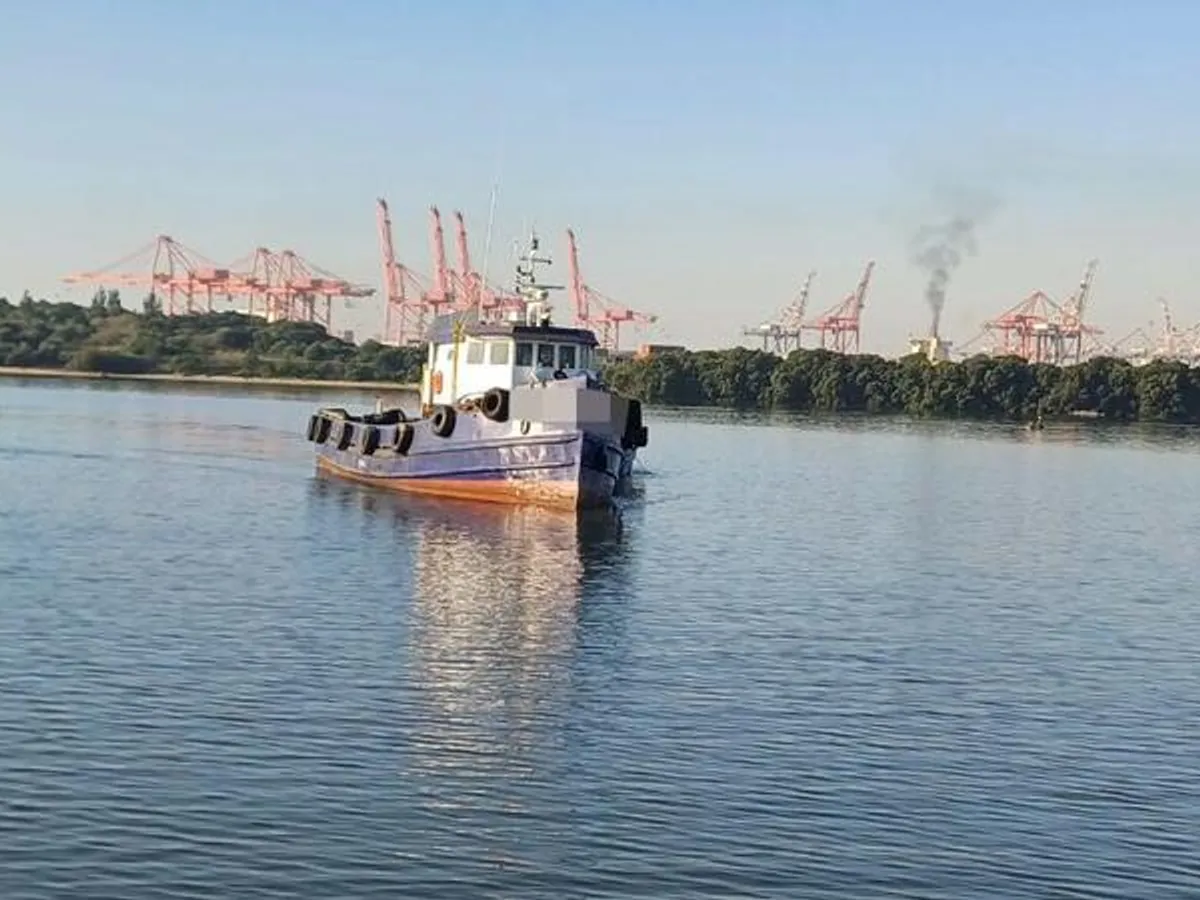 Navio de abastecimento à venda