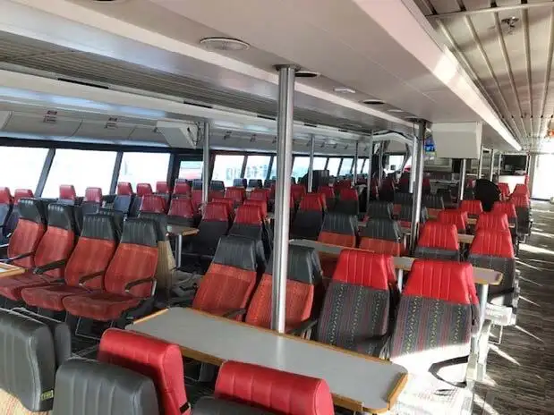 Catamarã à venda
