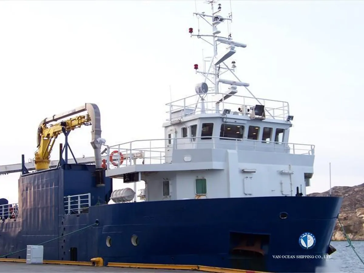 Navio frigorífico à venda