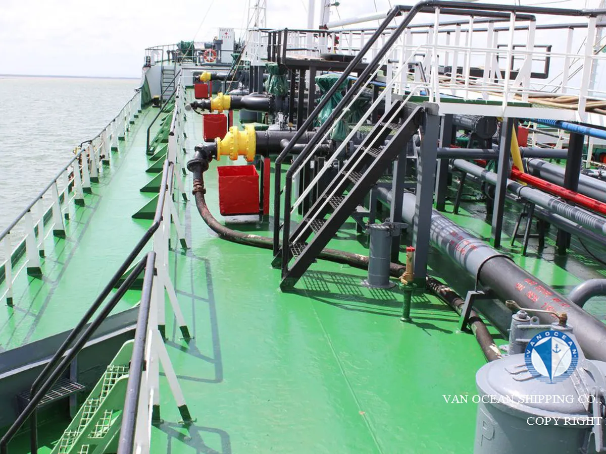 Navio-tanque de óleo/produtos químicos à venda