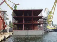 Ponte flutuante à venda