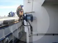 Navio transportador de peixes vivos à venda