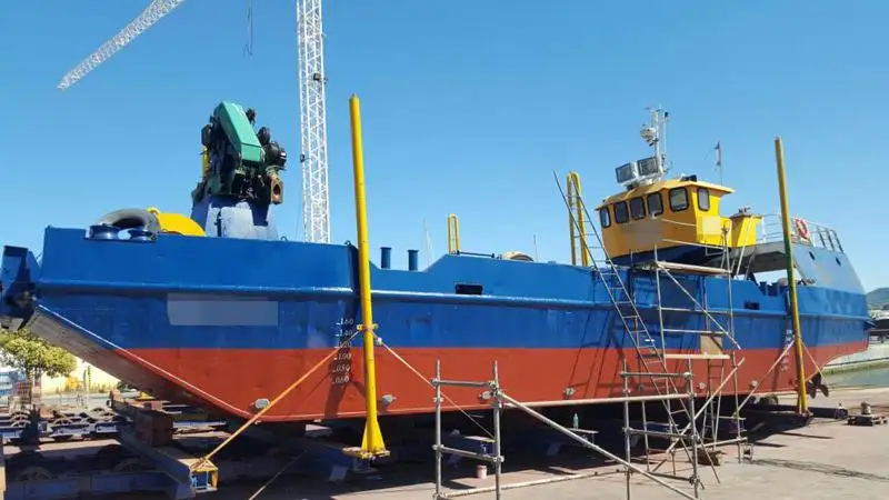Barcos de trabalho à venda