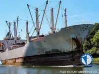 Navio frigorífico à venda