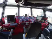 Barco de tripulação à venda