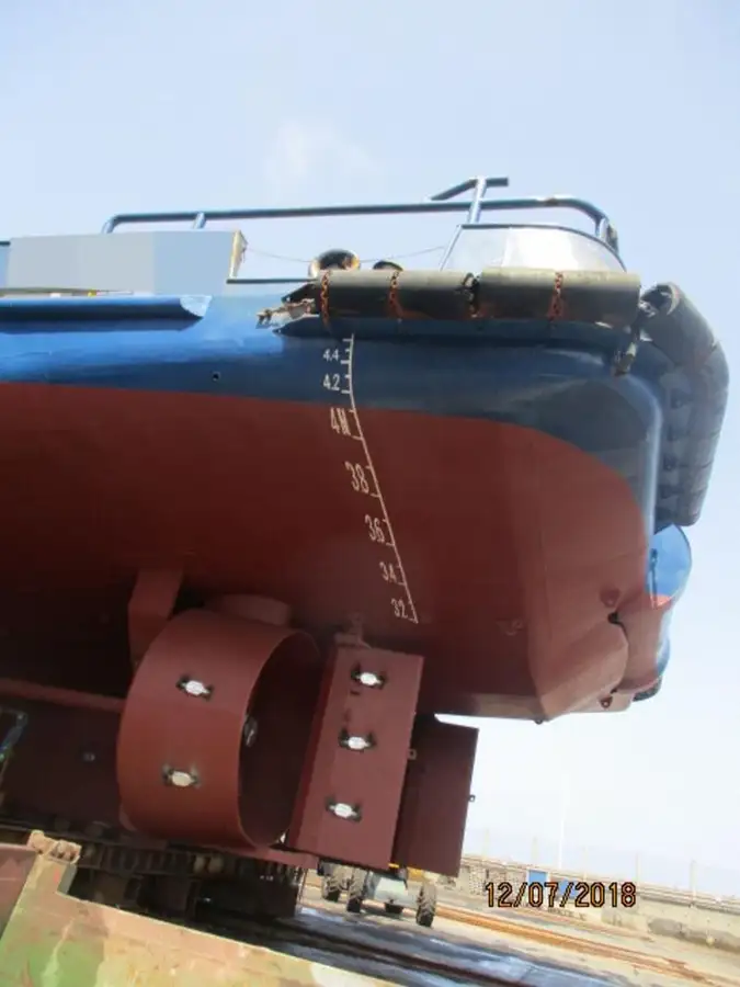 Navio frigorífico à venda
