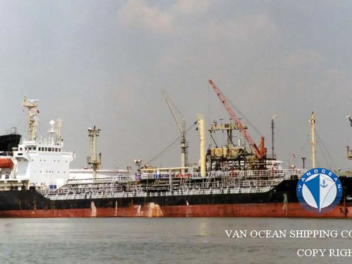 Navio-tanque de óleo/produtos químicos à venda