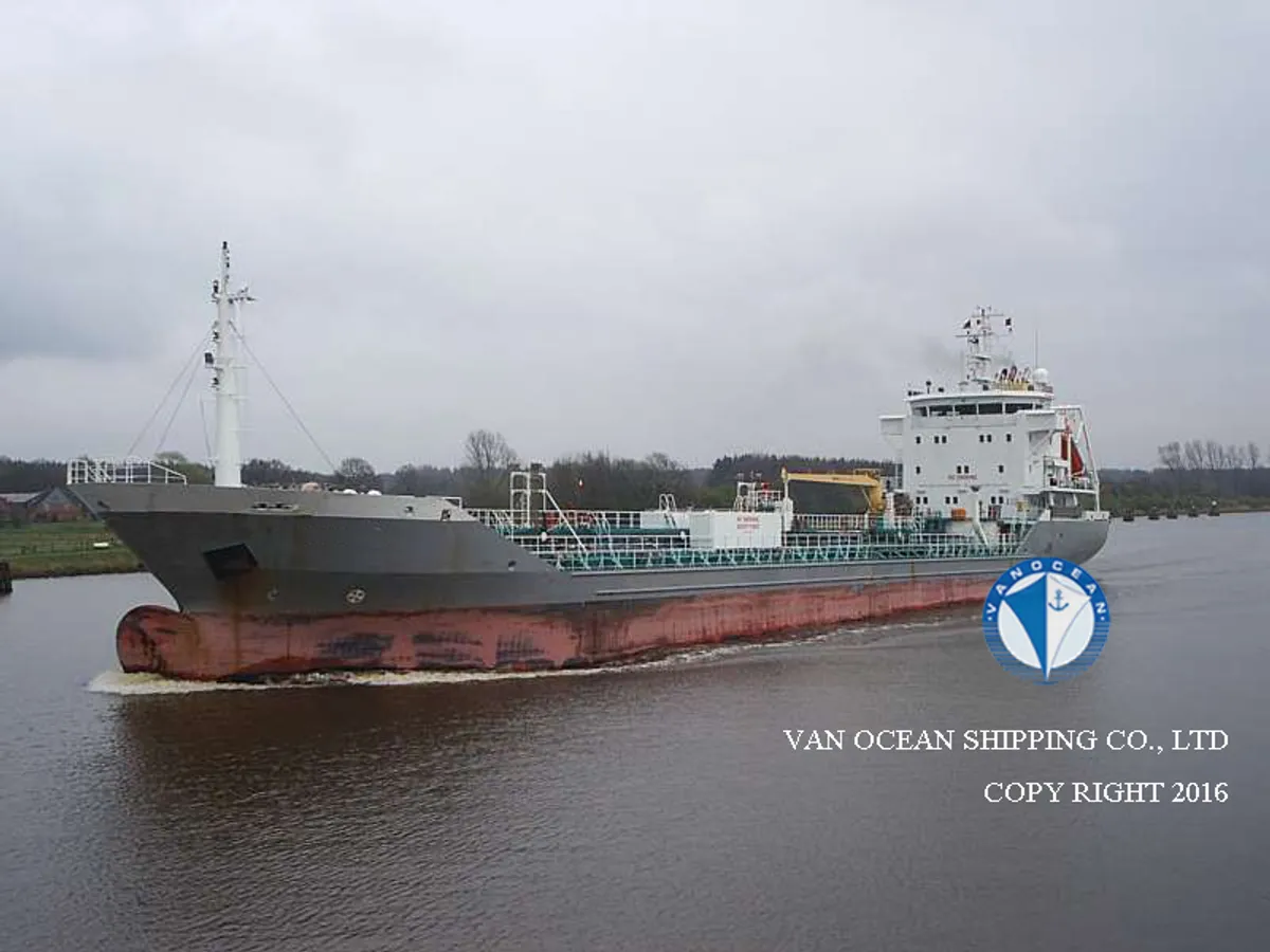 Navio-tanque de óleo/produtos químicos à venda