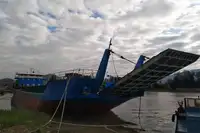 Barcaça à venda
