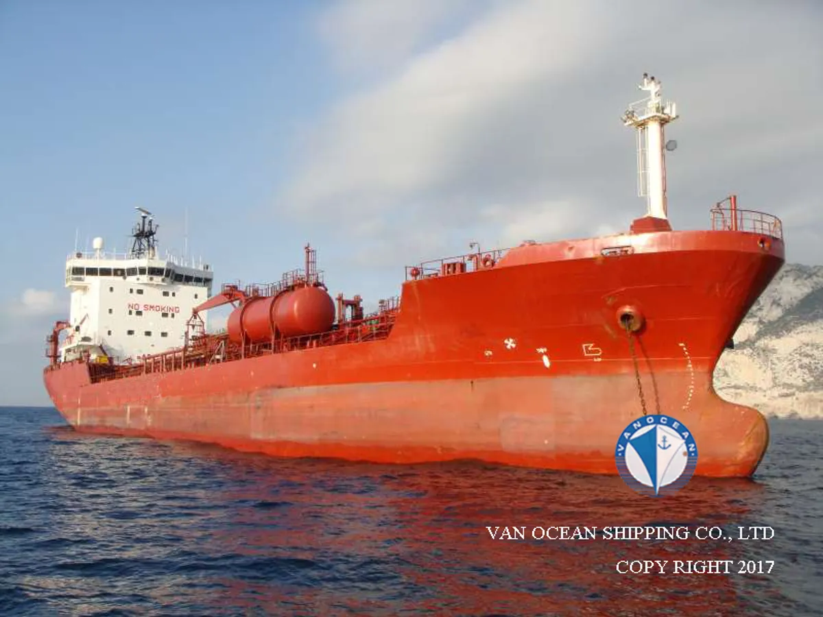 Navio-tanque de óleo/produtos químicos à venda