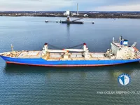 Navio frigorífico à venda
