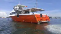 Barco de tripulação à venda