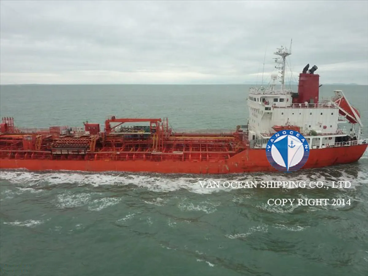 Navio-tanque de óleo/produtos químicos à venda