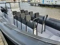 Navio porta-contêineres à venda
