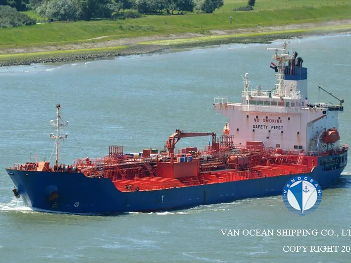Navio-tanque de óleo/produtos químicos à venda