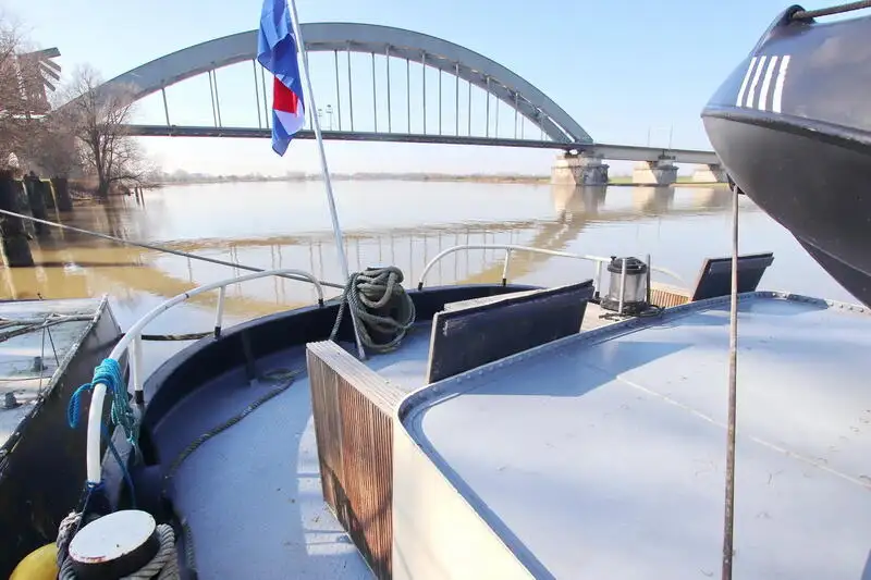 Navio de patrulha à venda