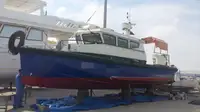 Barco de tripulação à venda