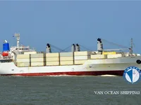 Navio frigorífico à venda