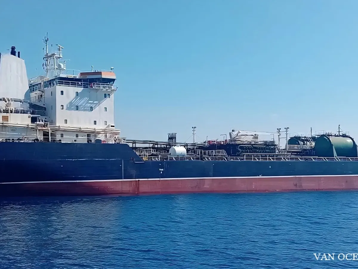 Navio-tanque de óleo/produtos químicos à venda